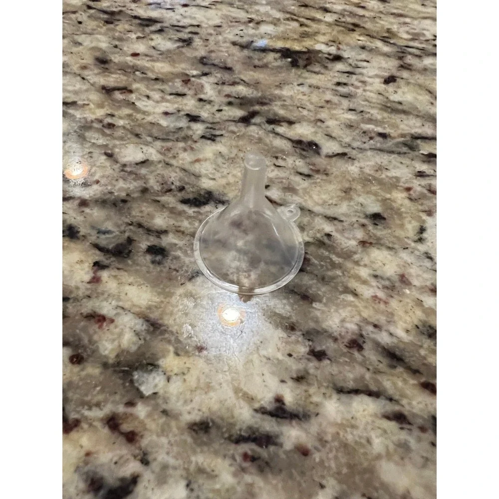 New Zoizocp Spray Bottles, 2oz/50ml Clear Empty Fine Mist Plastic Mini Travel Bo